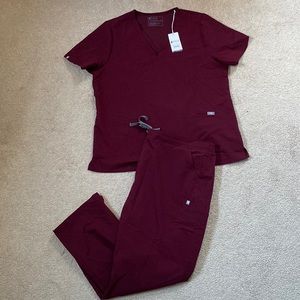Figs 2XL Maroon Top and Bottom Scrub Set